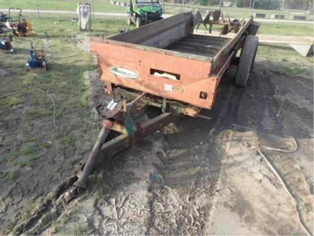 New Idea Pull Type Manure Spreader