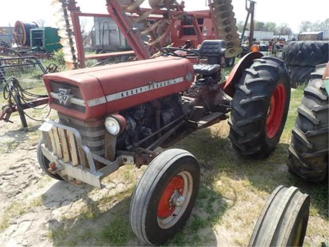 Massey Ferguson 135 Tractor