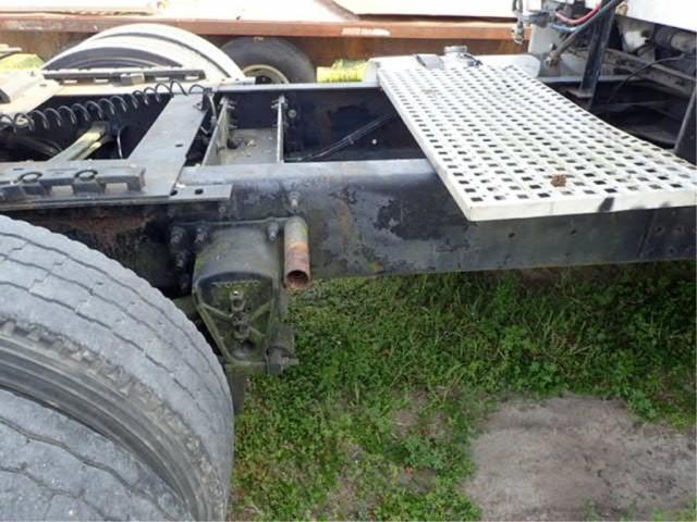 2001 Volvo VNL Truck - Salvage Title History