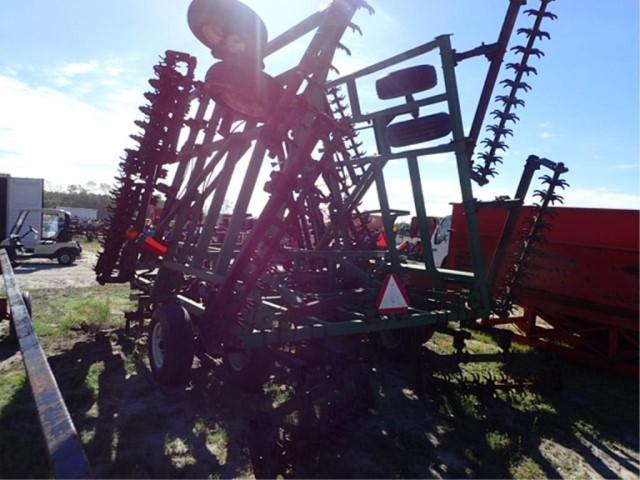 Pull Type Great Plains UT3030 Ultra Till