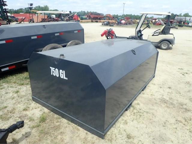 750 Gallon Fuel Tank w/ Pump