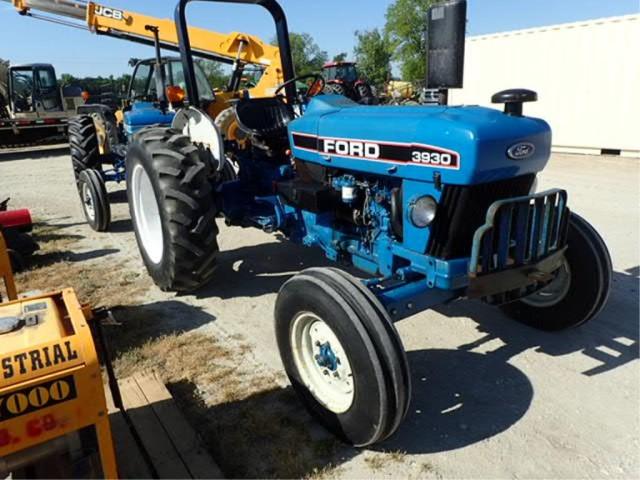 Ford 3930 Tractor