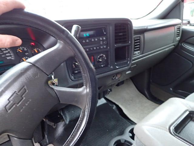 2004 Chevrolet 2500 HD 4-WD