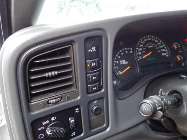 2004 Chevrolet 2500 HD 4-WD