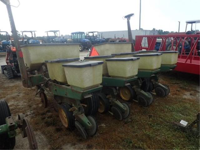 John Deere 7000 4 Row No Till Planter