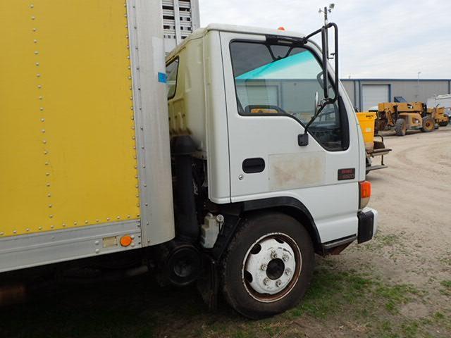 2004 GMC/Isuzu NPR Box Truck