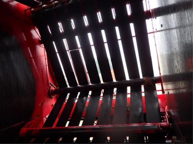 GEHL 1875 String Wrap Round Baler