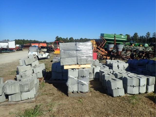 10 Pallets - Approx 175 Retaining Wall Concrete