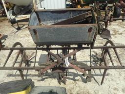 3pt 2 Row Pittsburg Cultivator w/Massey Ferguson