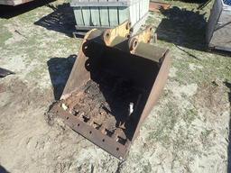 Caterpillar 36 Inch Backhoe Bucket