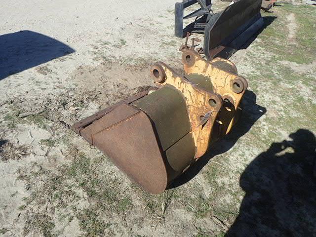 Caterpillar 36 Inch Backhoe Bucket