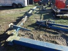 Kinze 3120 Vertical Fold Tool Bar W/ Row Markers