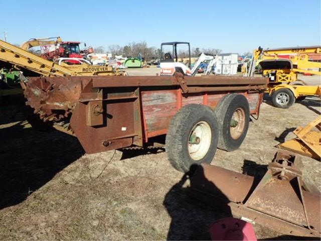 New Idea Manure Spreader