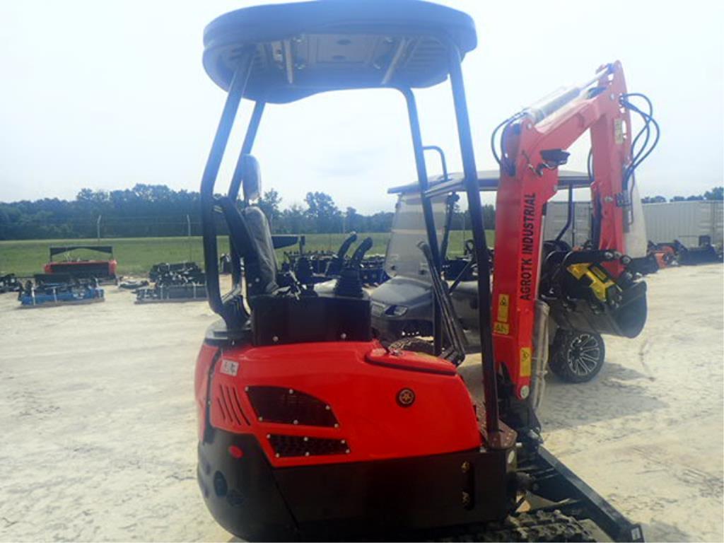 AGT Mini Excavator - YNT18