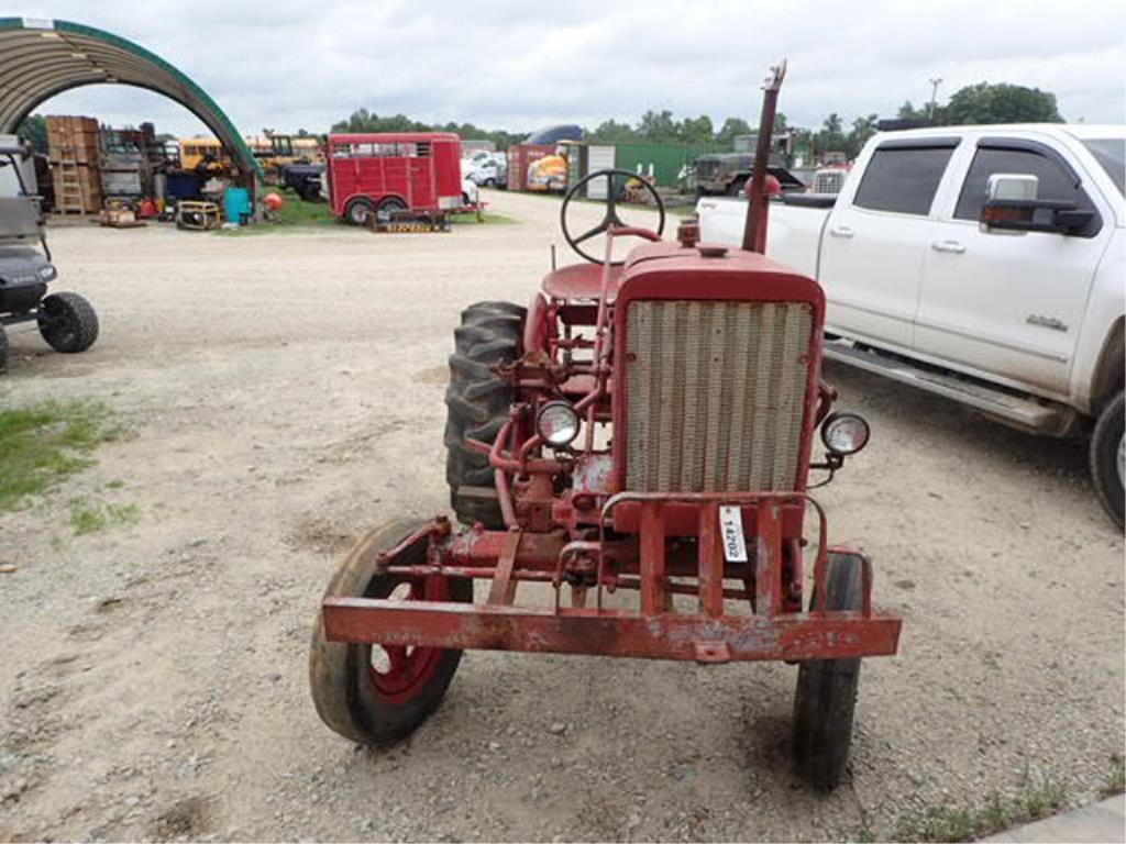 Farmall 140 w/ Cultivator, Fast Hitch & Fertilzer