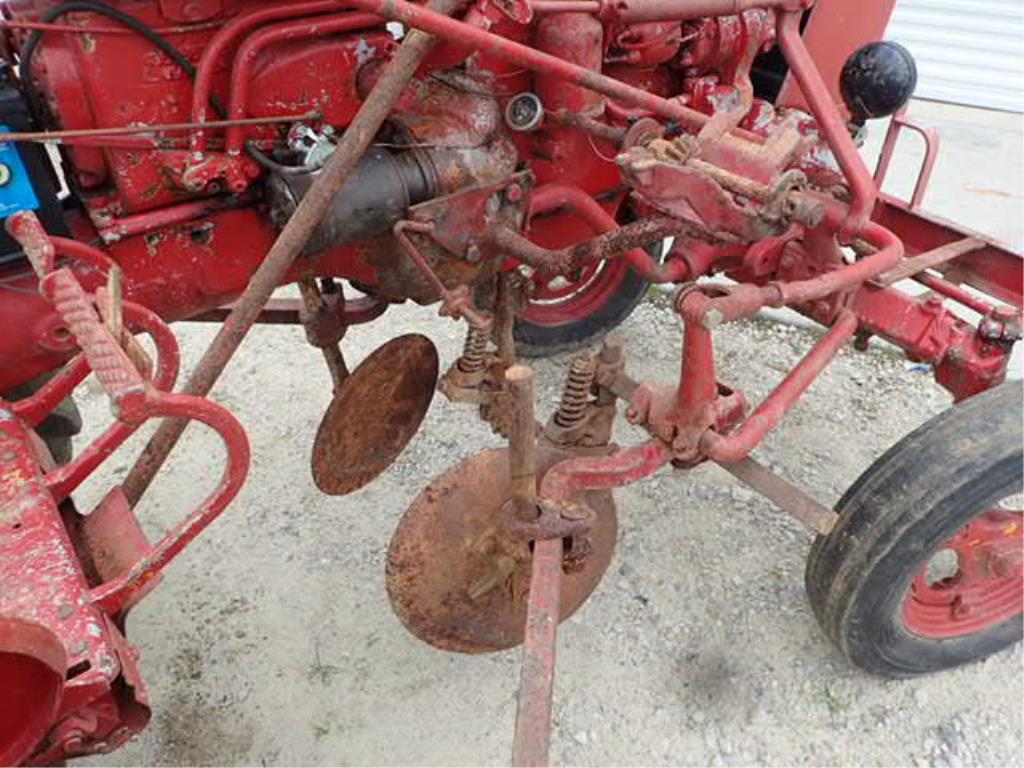 Farmall 140 w/ Cultivator, Fast Hitch & Fertilzer