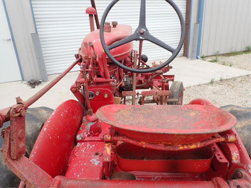 Farmall 140 w/ Cultivator, Fast Hitch & Fertilzer