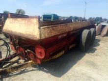 New Holland 680 Manure Spreader