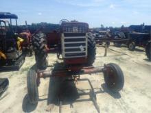 Farmall 560 with Hitch