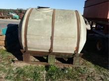 1000 Gallon Poly Tank on Skid