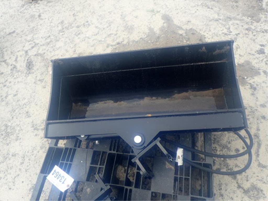 Skid Steer 32" Bucket