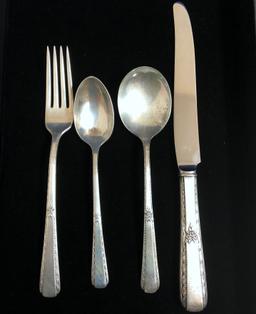 International Rogers Spring Bouquet 32 Piece Sterling Silver Flatware Set