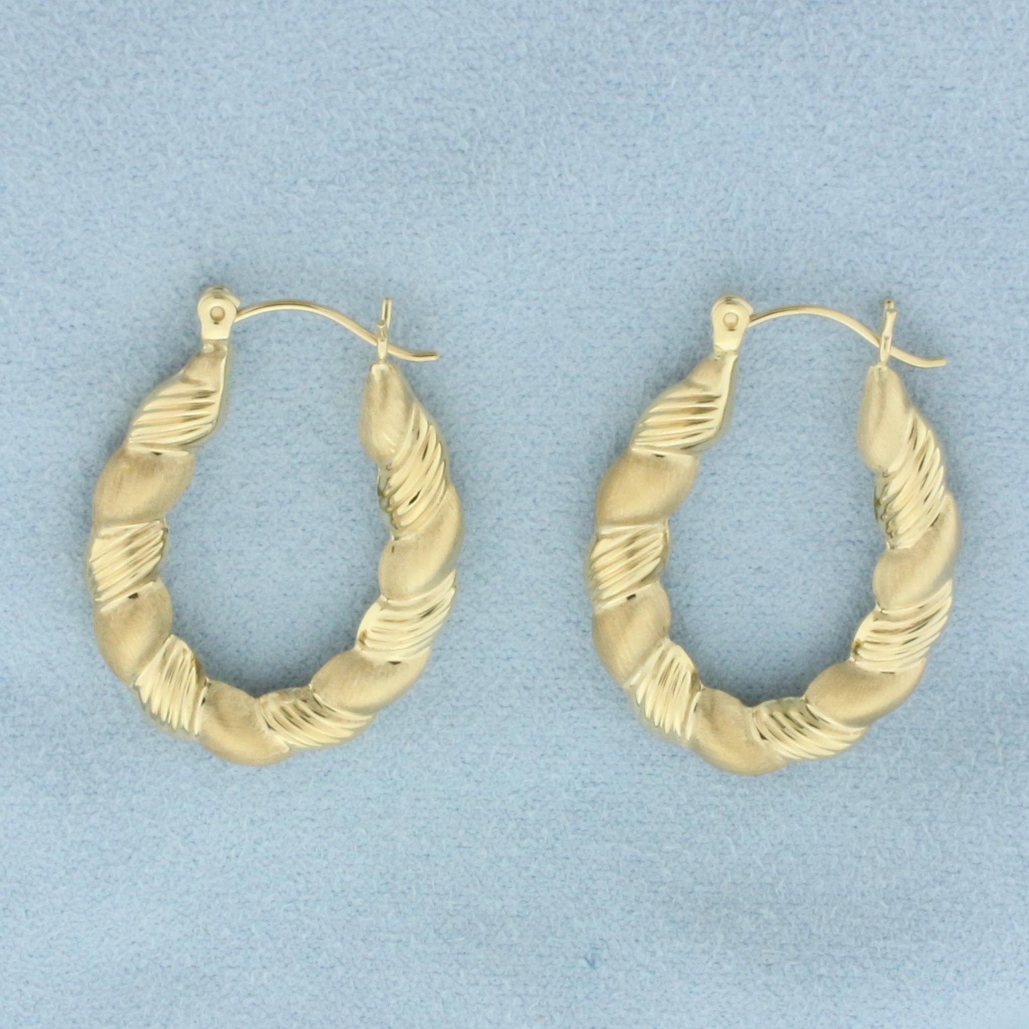 Matte And High Polish Finish Scalloped Hoop Earrings In 14k Yellow Gold