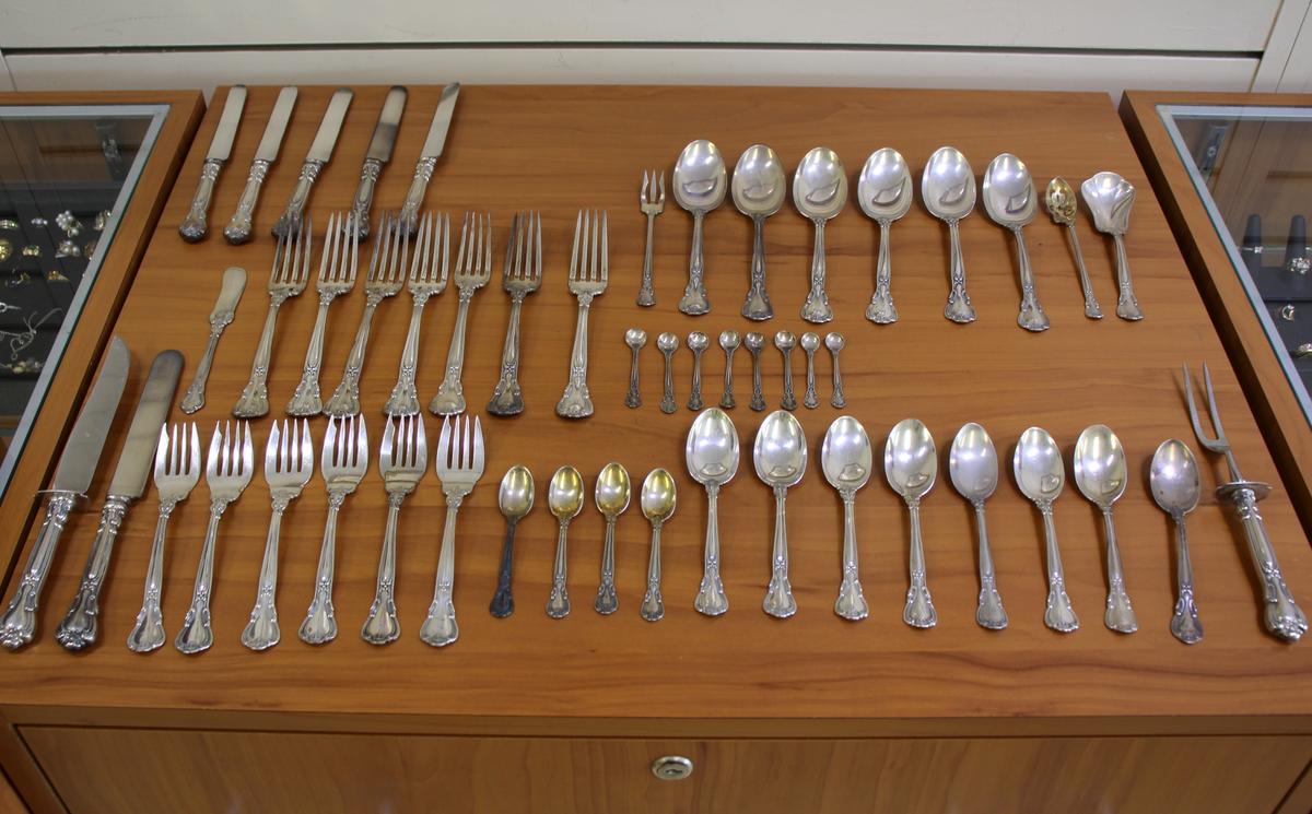 Gorham Chantilly Sterling Silver Flatware Set Of 51