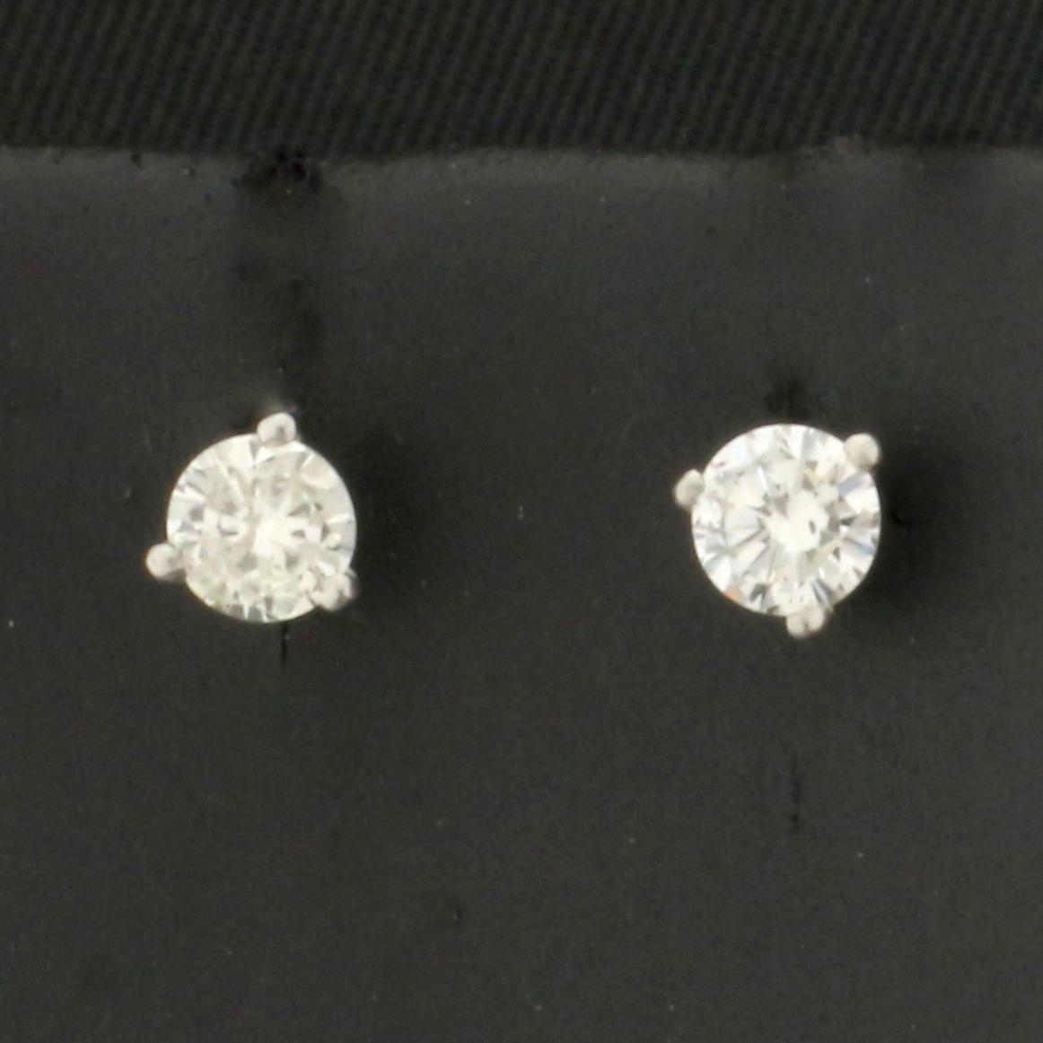 1/2ct Natural Diamond Stud Earrings In Platinum Settings