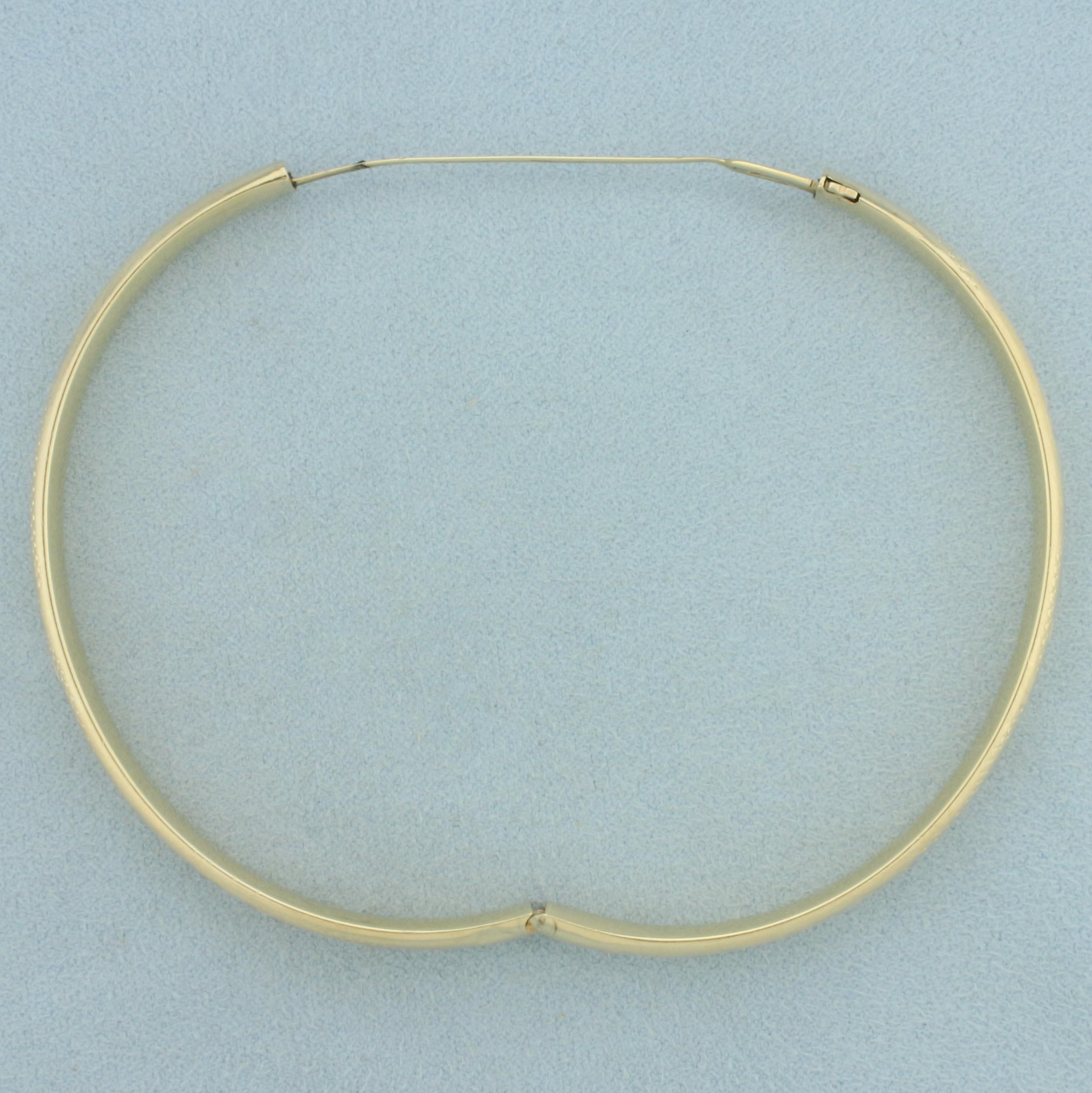 Leaf Design Hinged Bangle Bracelet In 14k Yellow Gold