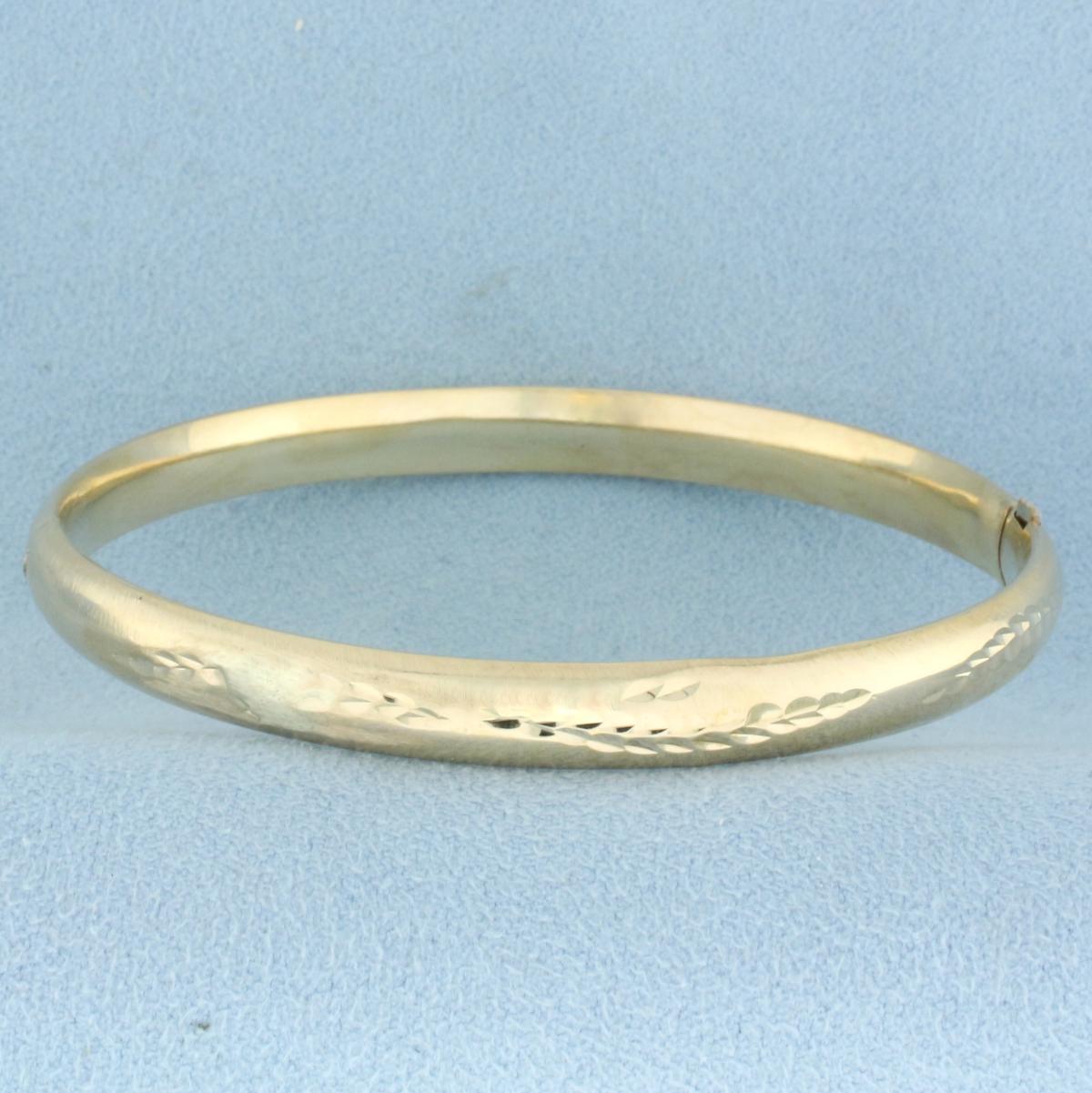 Hinged Leaf Design Bangle Bracelet In 14k Yellow Gold