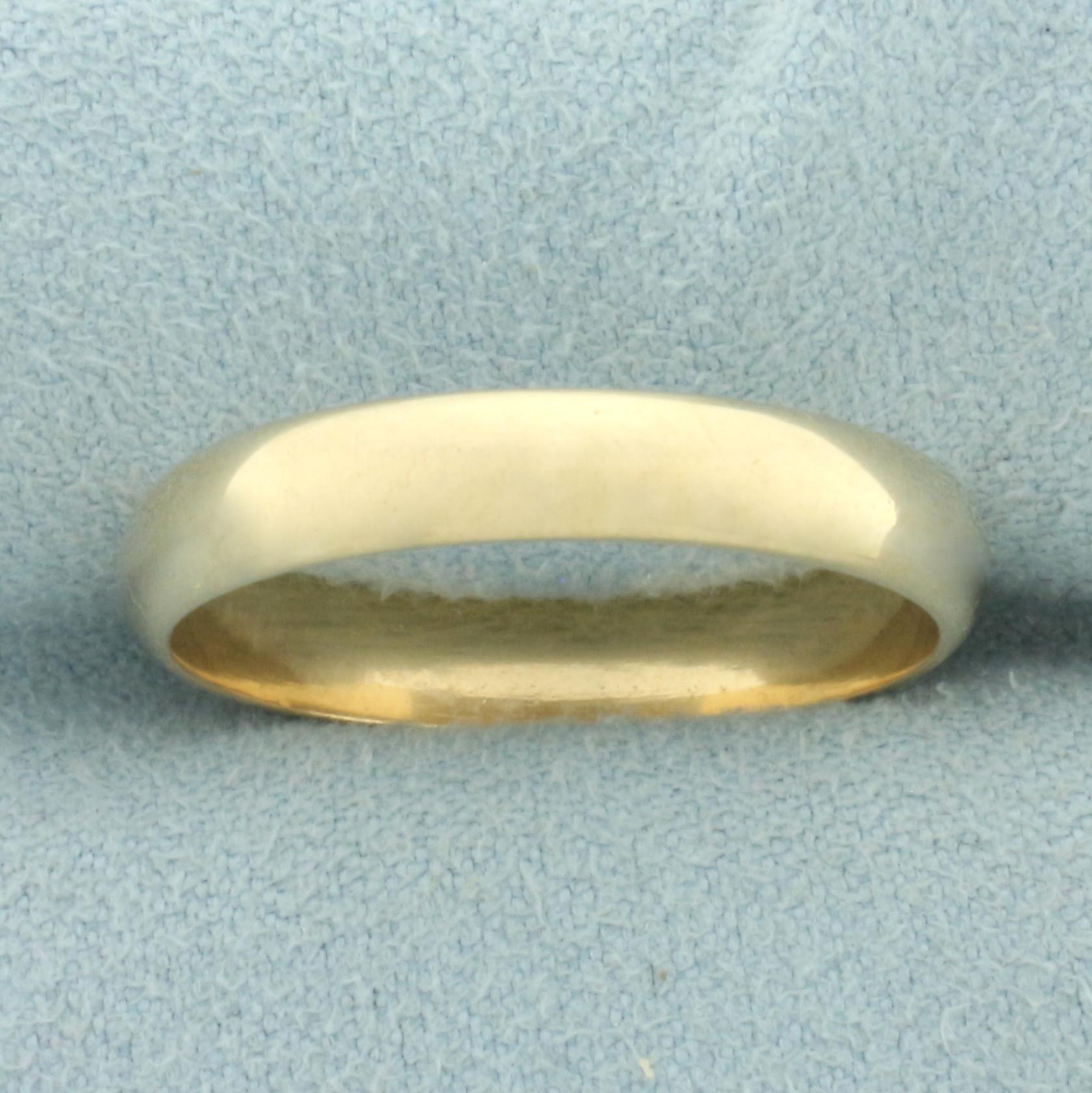 Mens Classic Wedding Band Ring In 14k Yellow Gold