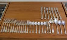 Kirk Stieff "williamsburg Queen Anne" Sterling Silver Flatware Set Of 32