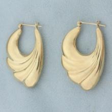 Scalloped Puffy Hoop Earrings In 14k Yellow Gold