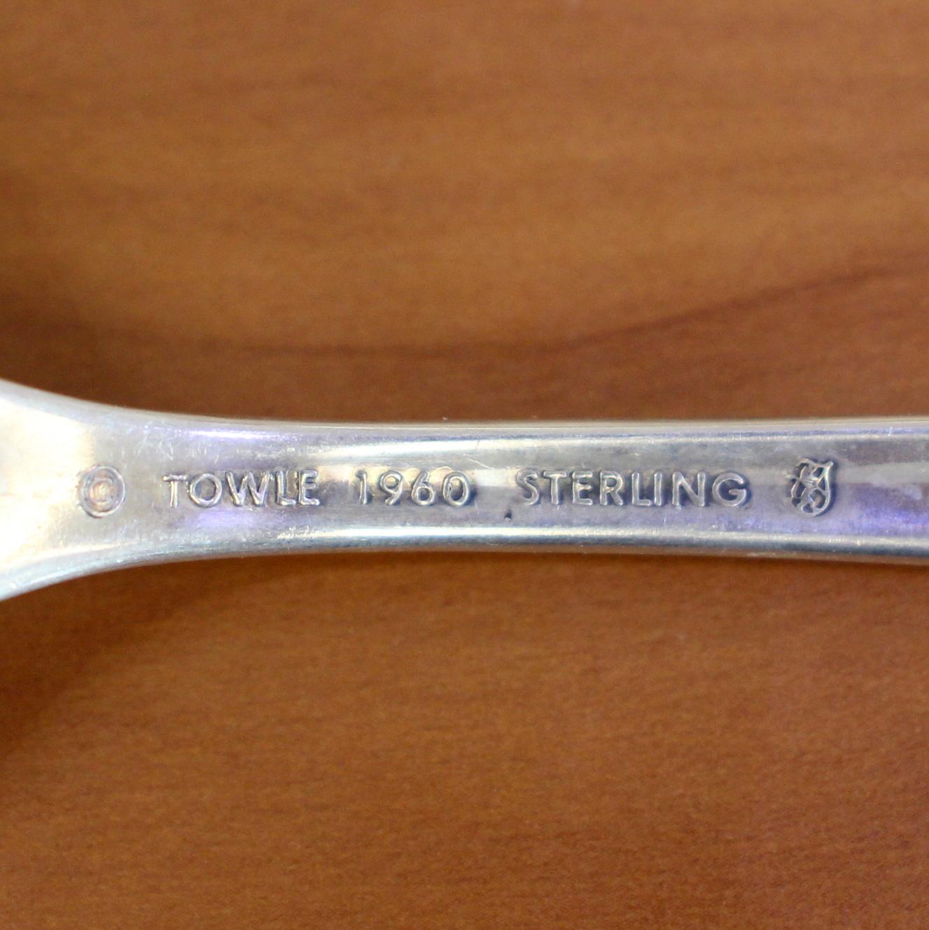 Towle "sculptured Rose" Sterling Silver Flatware Set Of 42