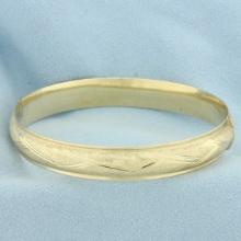 Hinged Sandblast Finish Diamond Cut Bangle Bracelet In 14k Yellow Gold