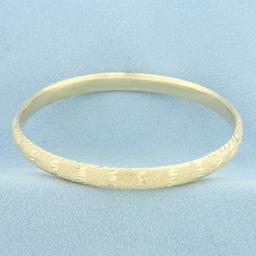 Sandblast And Diamond Cut Finish Hinged Bangle Bracelet In 14k Yellow Gold