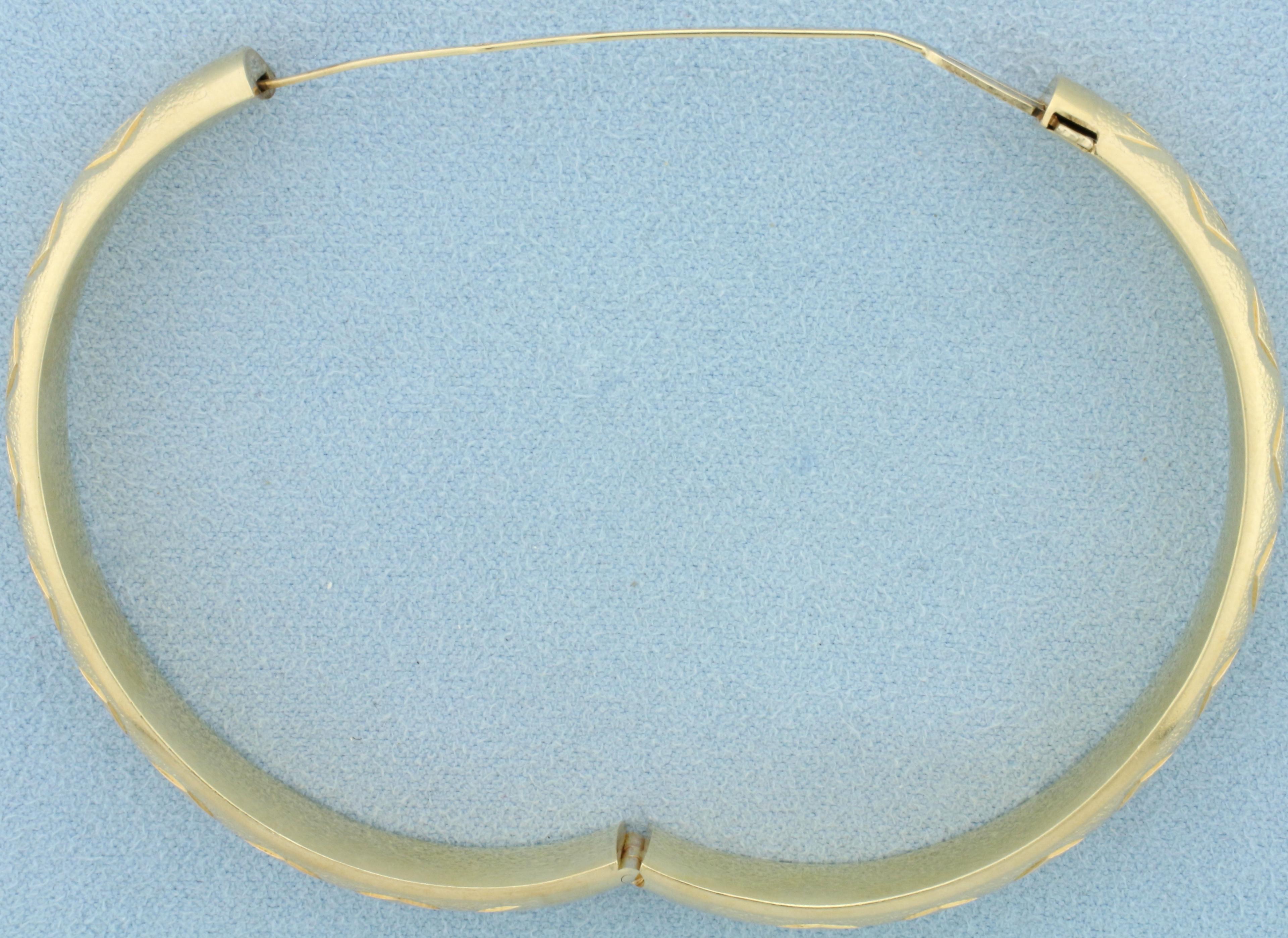 Wave Design Hinged Bangle Bracelet In 14k Yellow Gold