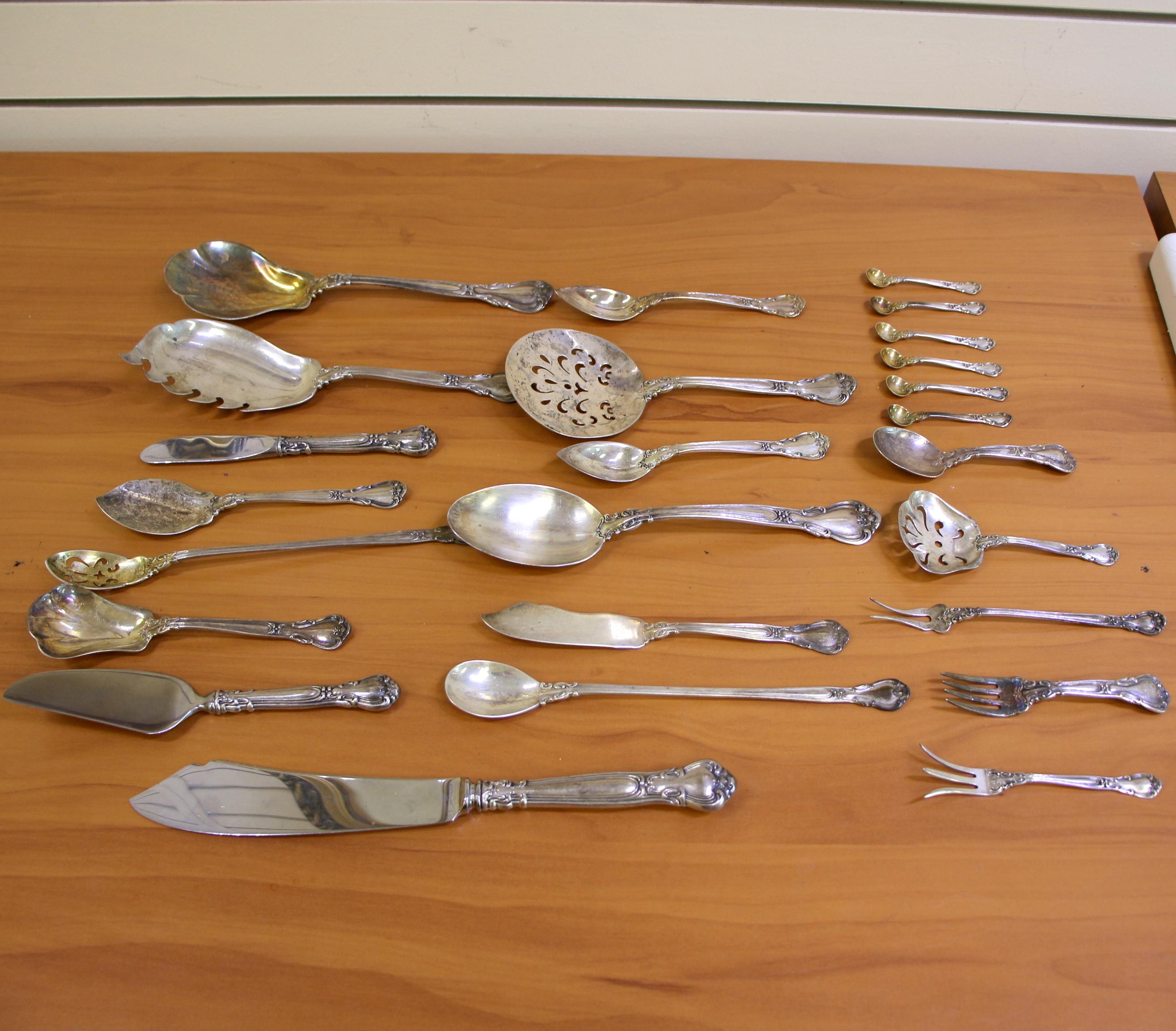 Gorham "chantilly" Sterling Silver Flatware - Set Of 25