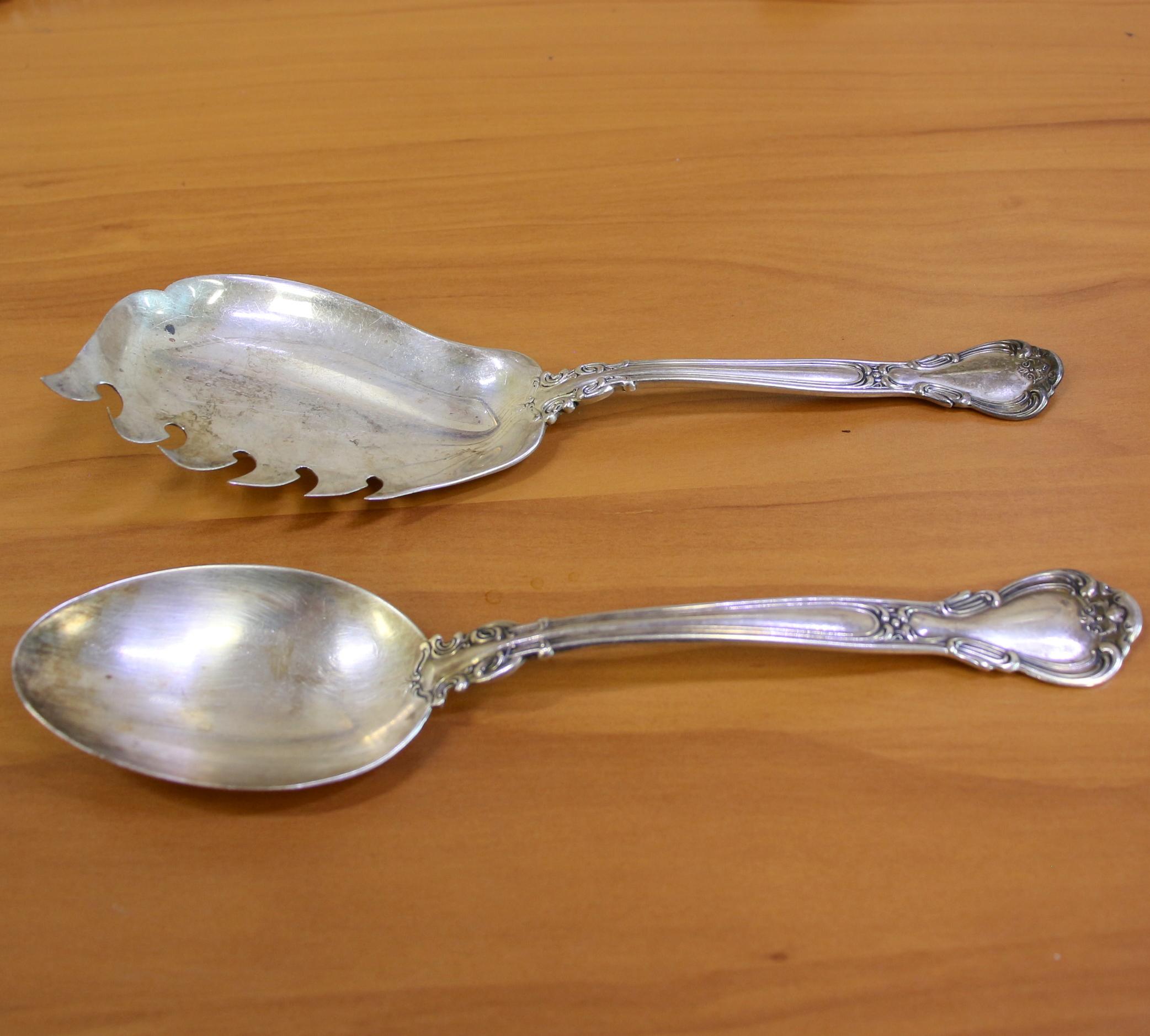 Gorham "chantilly" Sterling Silver Flatware - Set Of 25