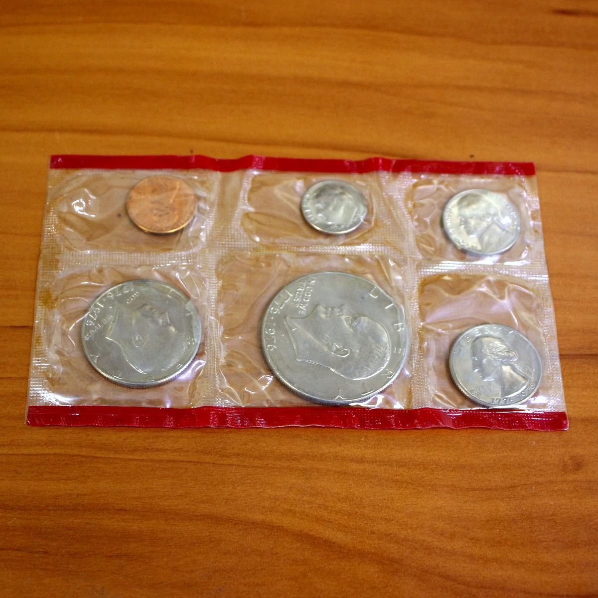 1976 Uncirculated U.S. Mint Bicentennial Coin Set Ogp