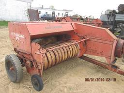 AC 303 Small Square baler