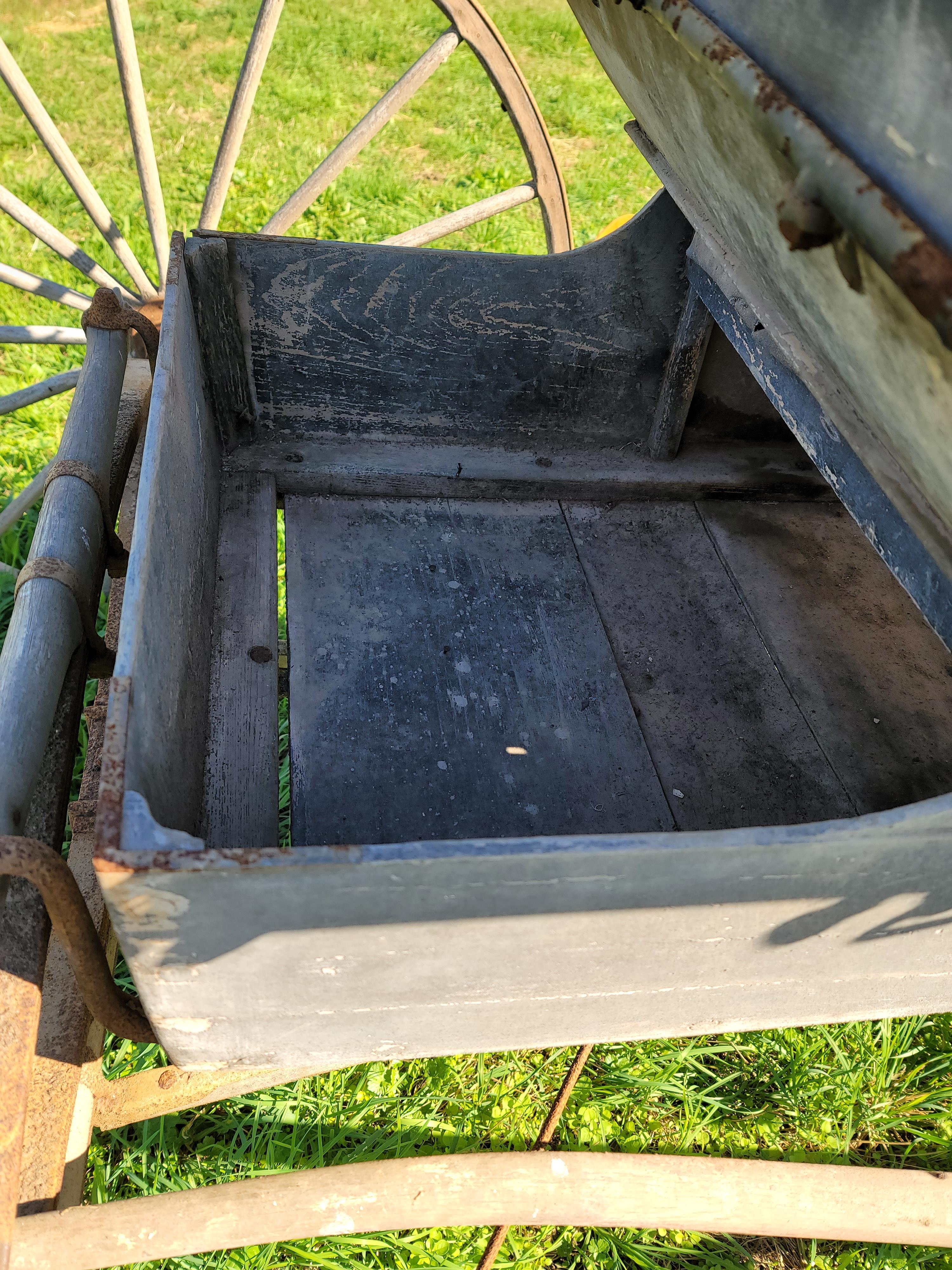 Buckboard wagon