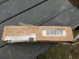 John Deere tractor trunk mounting kit, NIB