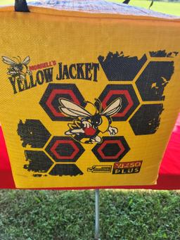Crossbow compound morrell' yellow jacket target