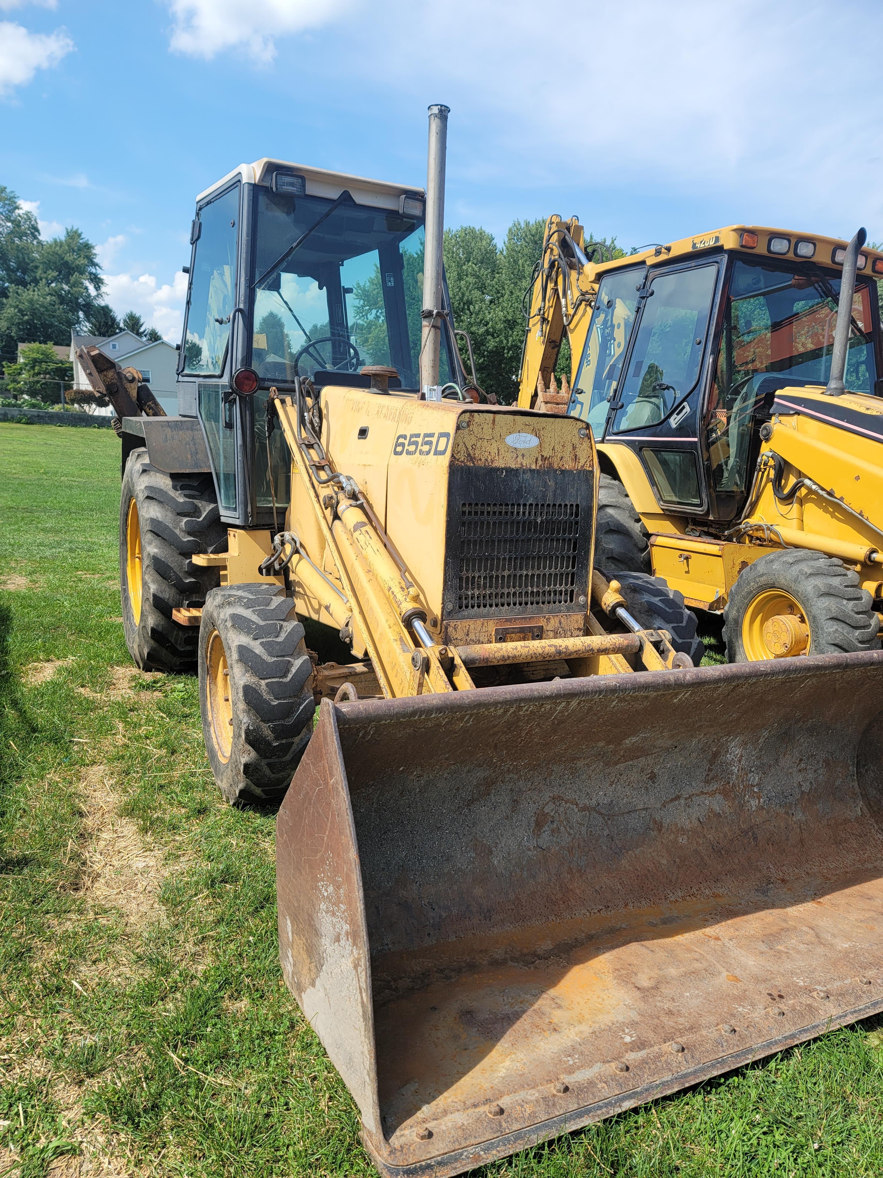 Ford 655D Backhoe