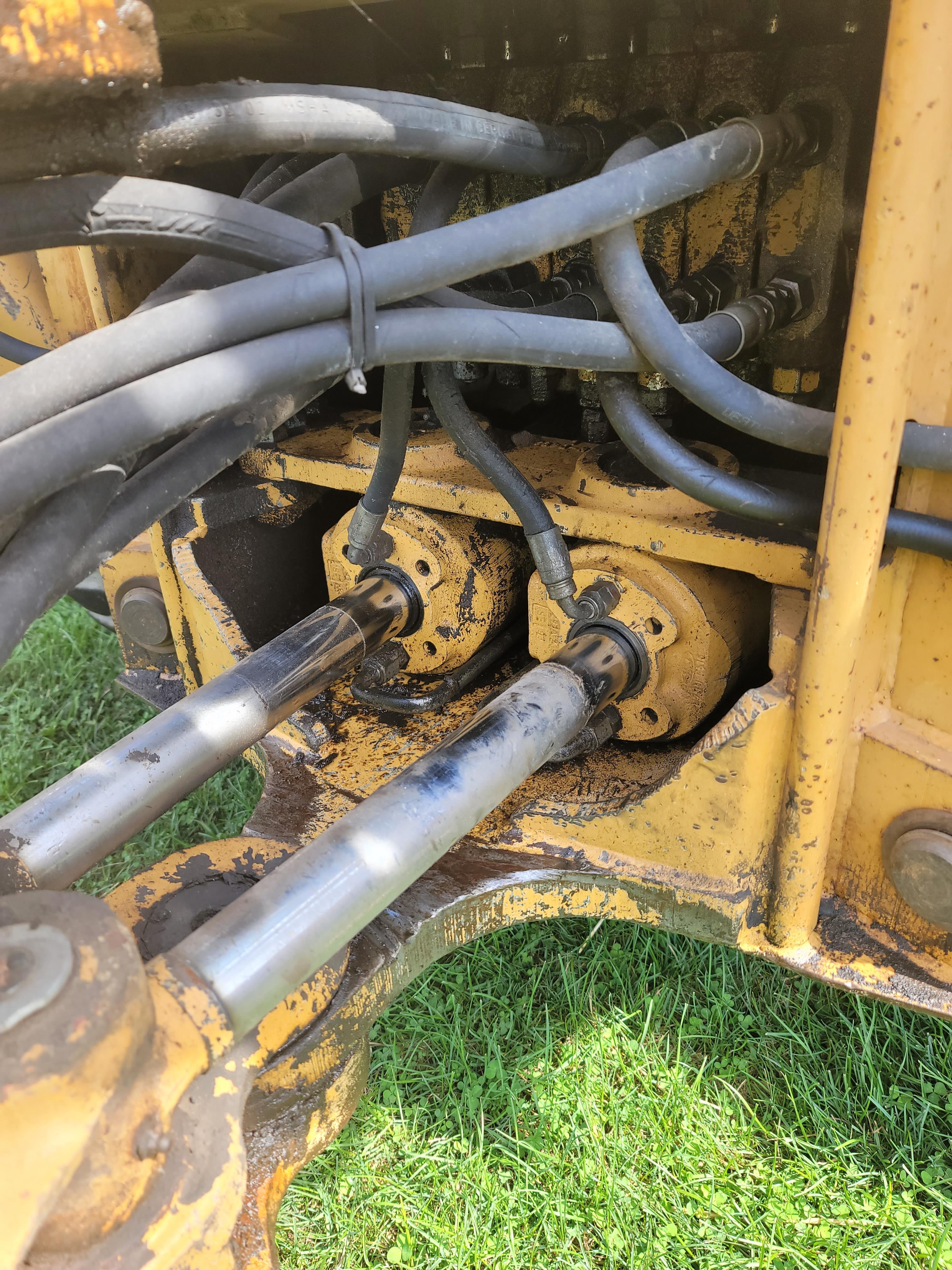 Ford 655D Backhoe