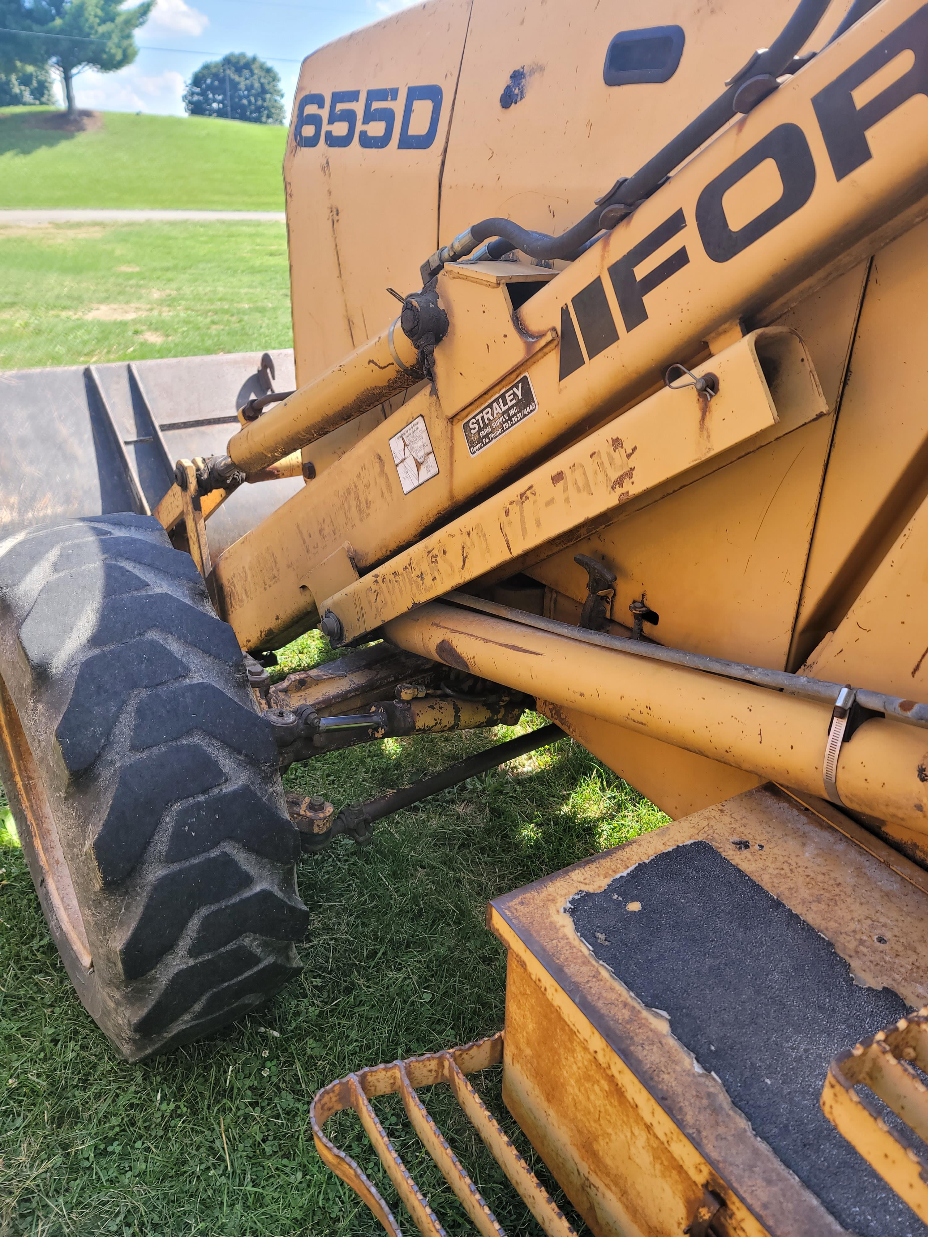 Ford 655D Backhoe