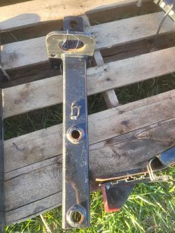 Flagship header cart hitch