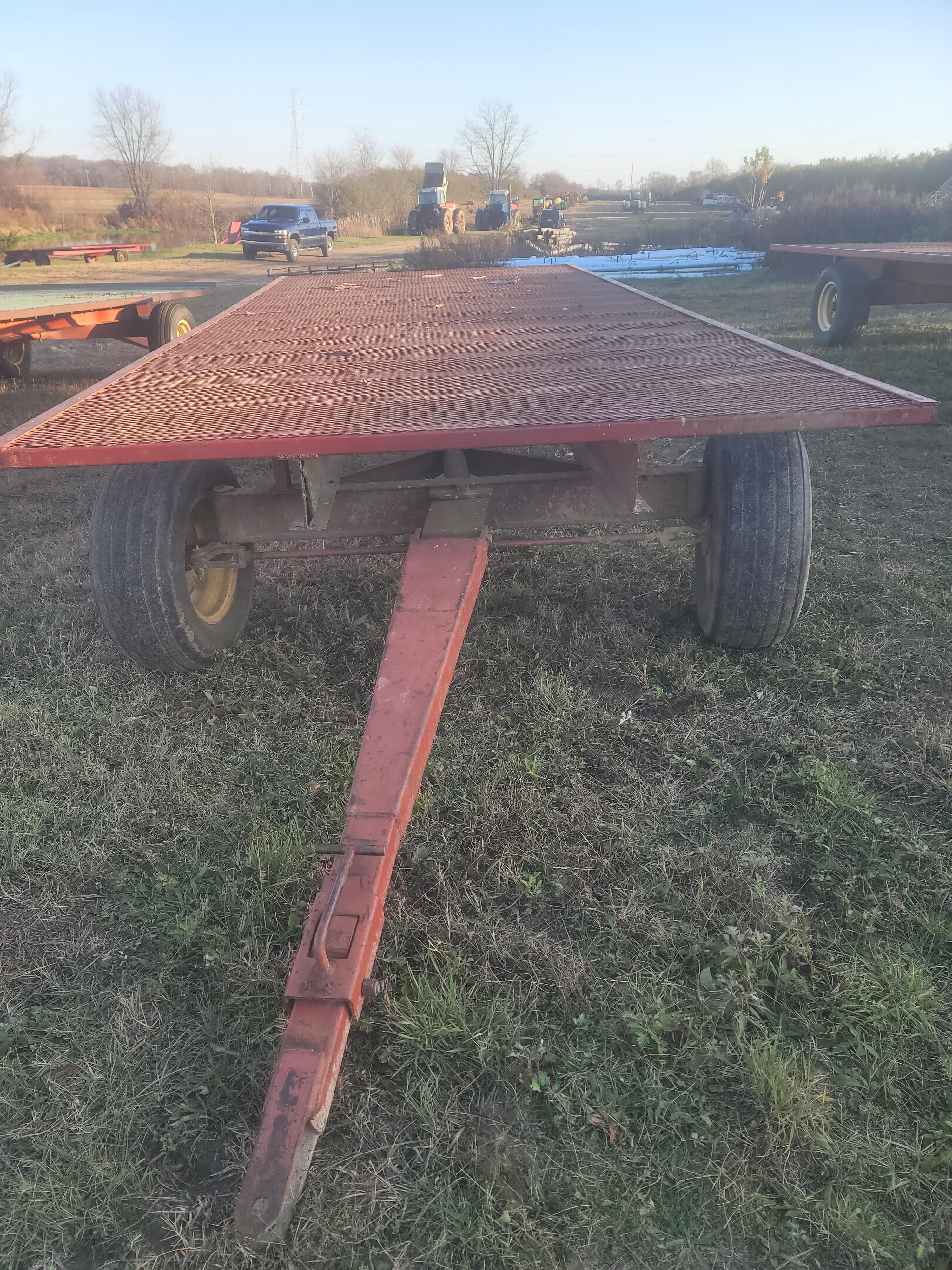 Flat wagon steel mesh floor